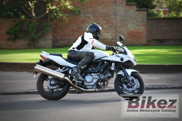 2013 Suzuki SV650S photo